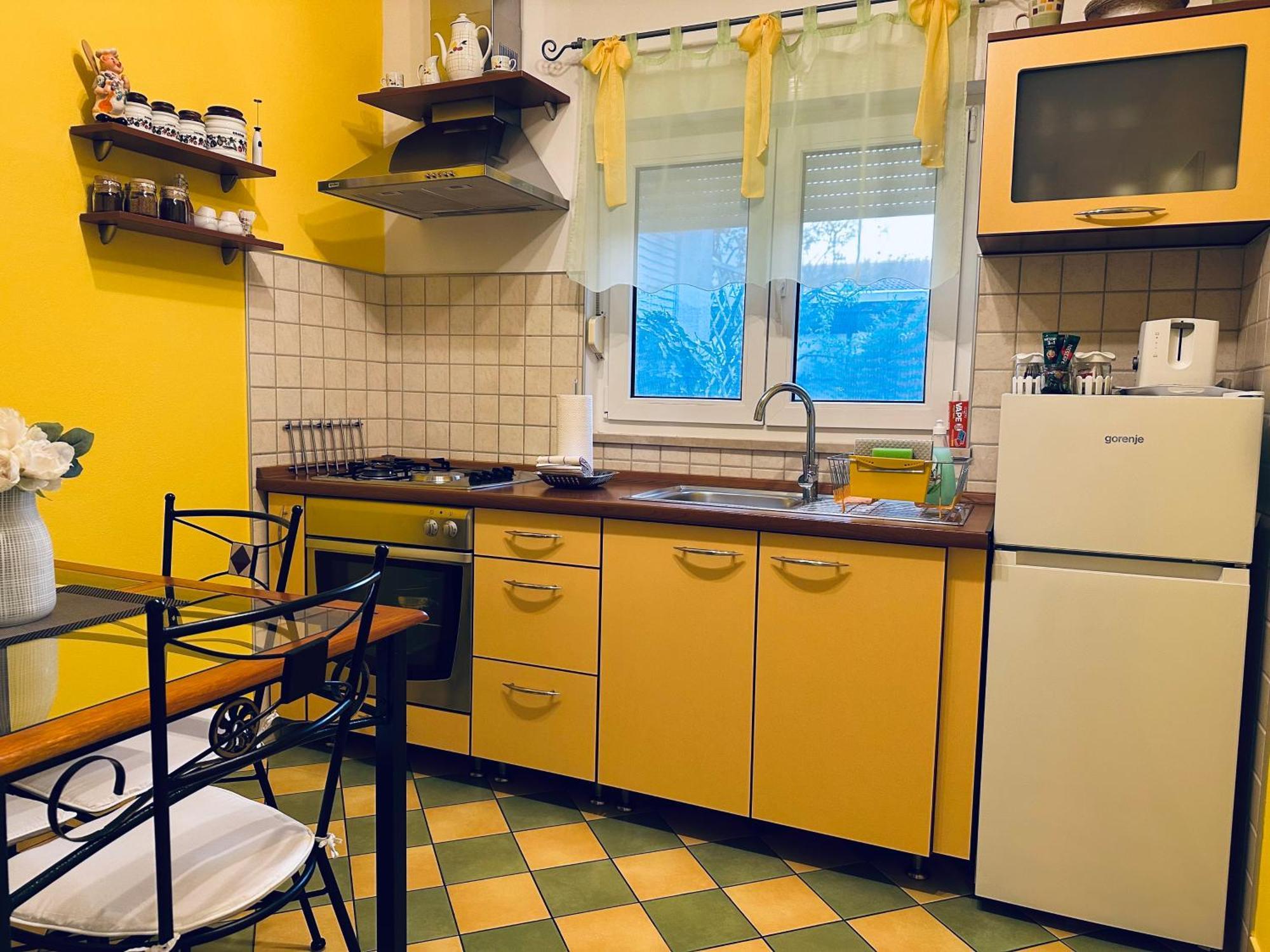 Apartments - Rooms Vesna พรีมอชเตน ภายนอก รูปภาพ