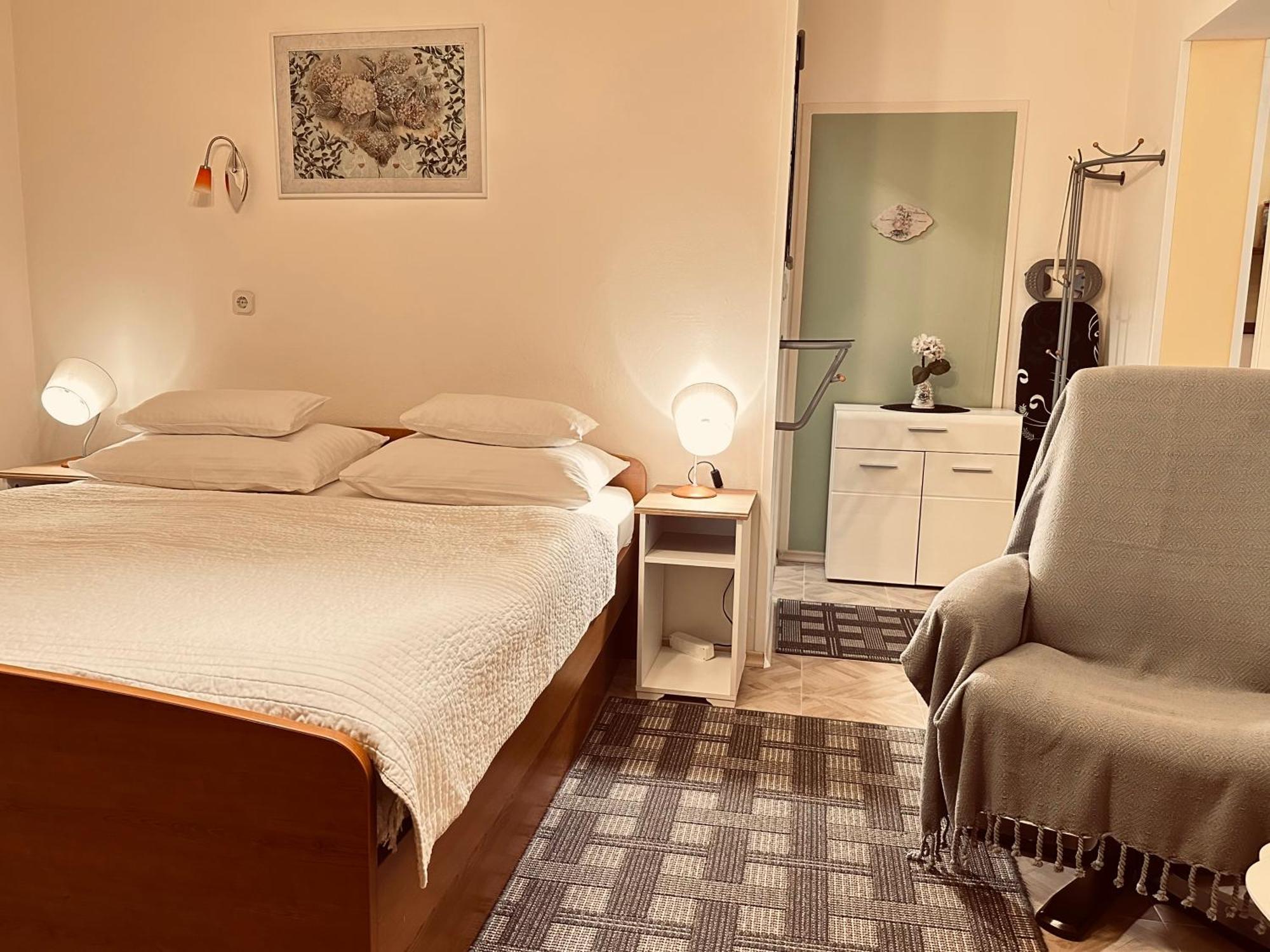 Apartments - Rooms Vesna พรีมอชเตน ภายนอก รูปภาพ