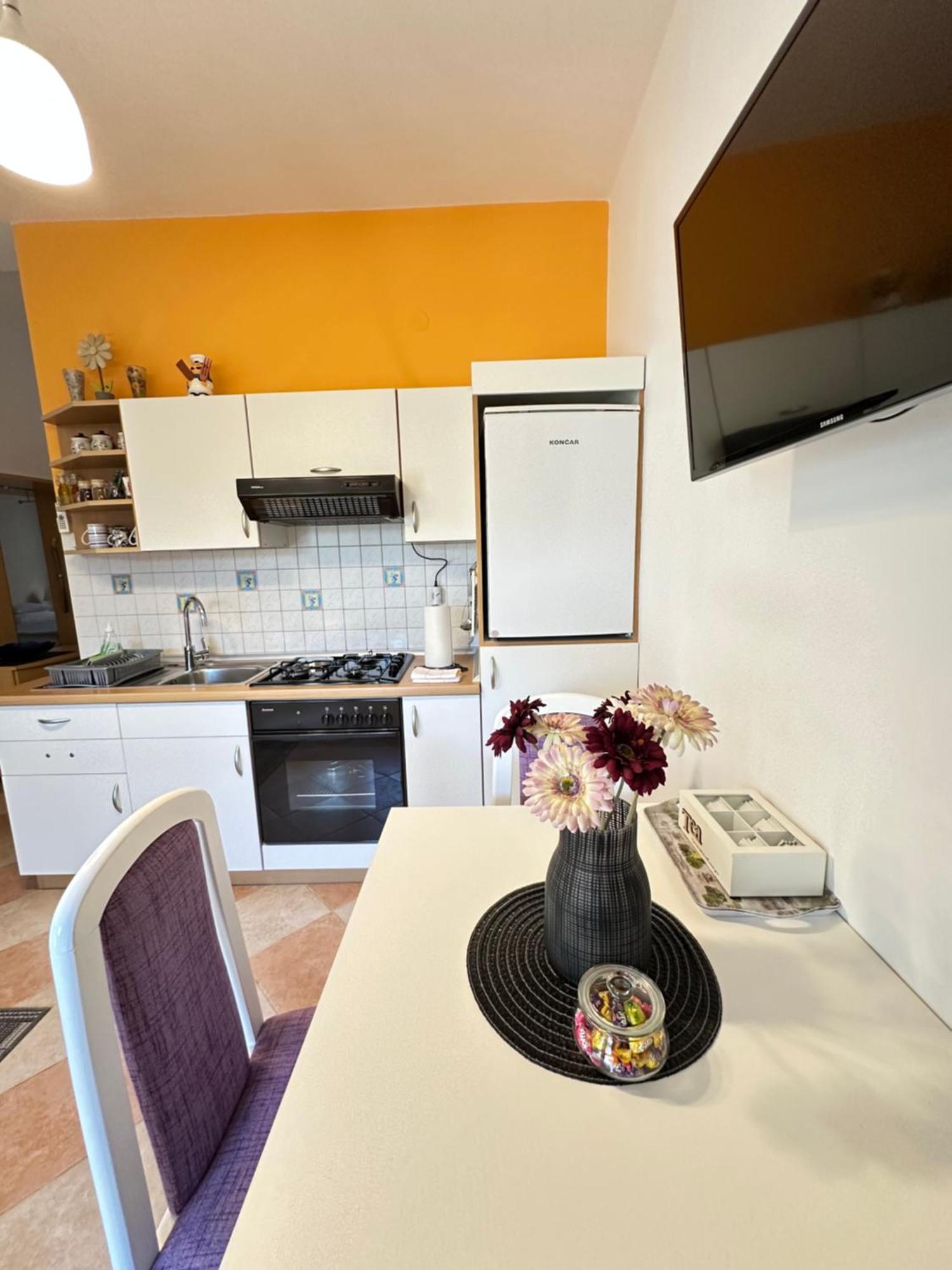 Apartments - Rooms Vesna พรีมอชเตน ภายนอก รูปภาพ