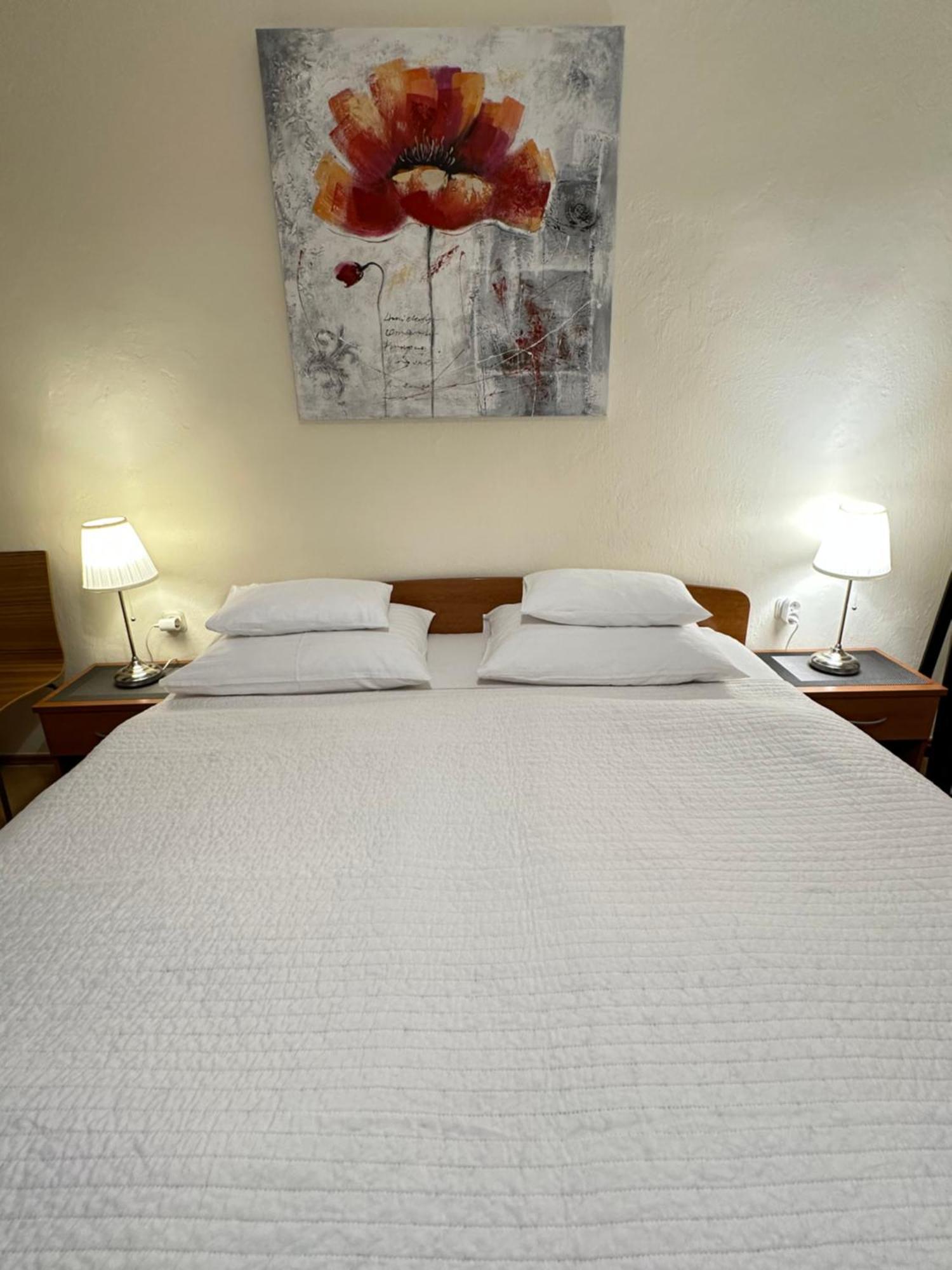 Apartments - Rooms Vesna พรีมอชเตน ภายนอก รูปภาพ