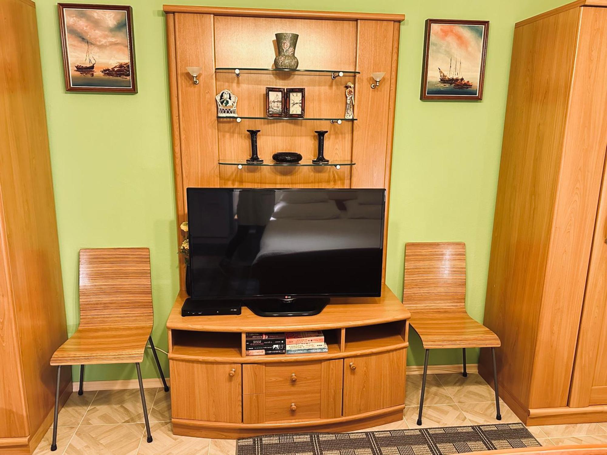 Apartments - Rooms Vesna พรีมอชเตน ภายนอก รูปภาพ